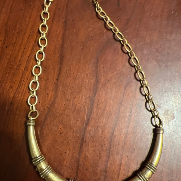 Stella And Dot Gold tone Statement Necklace - Picture 4 of 5